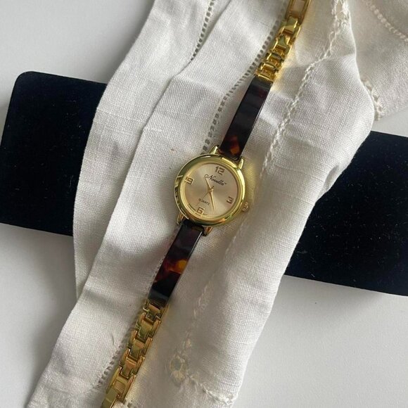 Vintage Novella amber gold plated bracelet watch need battery replacement - Picture 6 of 8